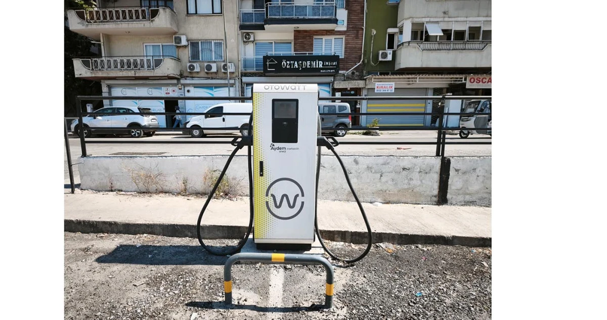 EFELER BELEDİYESİ&rsquo;NİN ELEKTRİKLİ ARA&Ccedil; ŞARJ İSTASYONLARI HİZMETTE