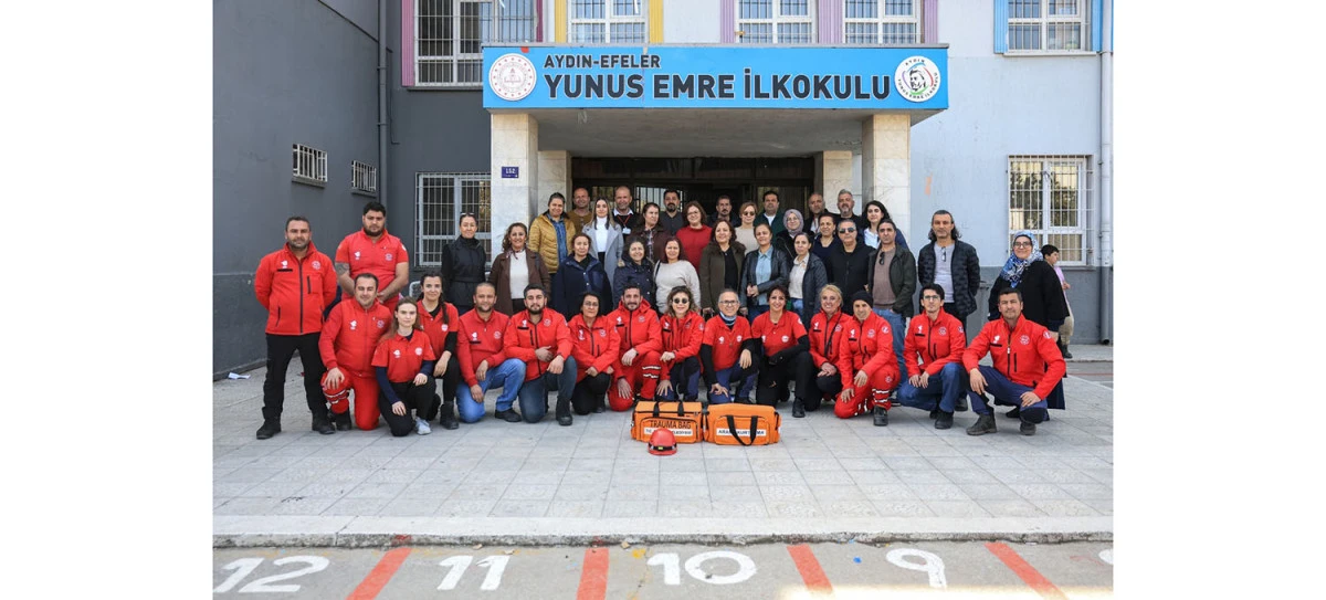 EFELER BELEDİYESİ&rsquo;NİN KAHRAMANLARINDAN MİNİKLERE AFET EĞİTİMİ