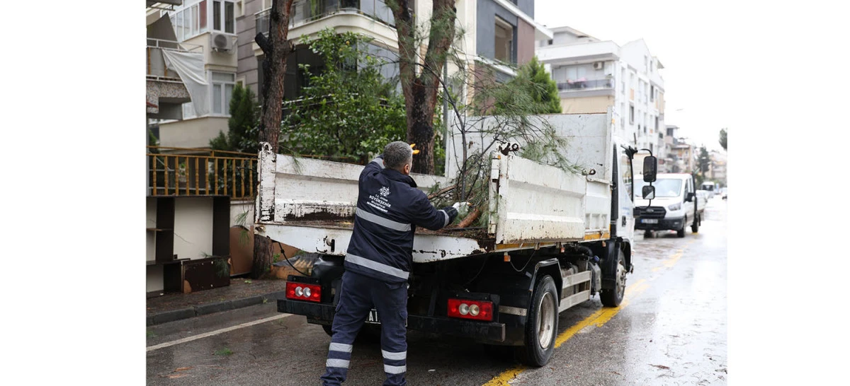 EFELER MUHTARLARINDAN BAŞKAN &Ccedil;ER&Ccedil;İOĞLU&rsquo;NA HİZMET TEŞEKK&Uuml;R&Uuml;