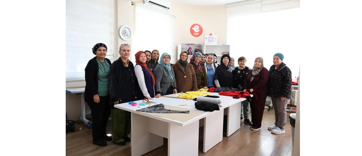 EFELER&rsquo;DE KADINLAR &Uuml;RETEREK G&Uuml;&Ccedil;LENİYOR