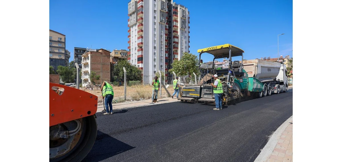 EFELER&rsquo;DE ULAŞIM KONFORU ARTIYOR SICAK ASFALT &Ccedil;ALIŞMALARI S&Uuml;R&Uuml;YOR