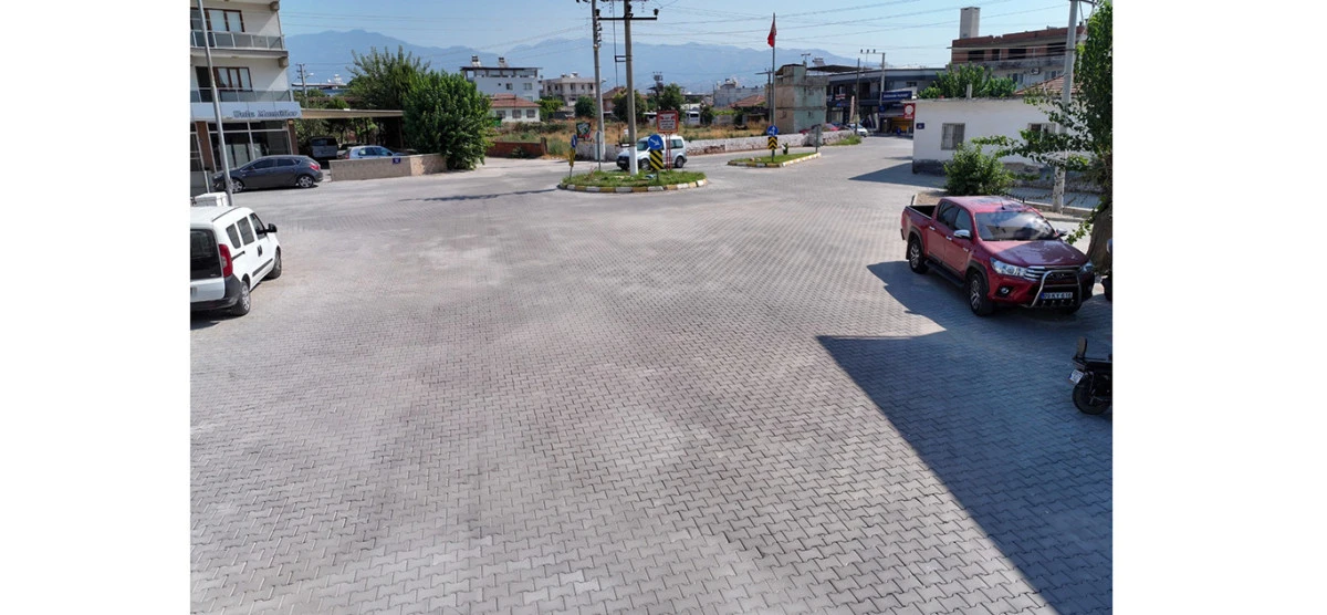 EFELER&rsquo;DE YENİ YOLLAR HİZMETE GİRDİ:  İKİ KRİTİK NOKTADA 25 BİN METREKARELİK D&Ouml;N&Uuml;Ş&Uuml;M