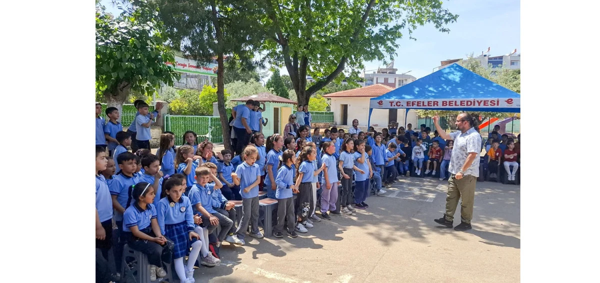 EFELER&rsquo;İN SANAT&Ccedil;ILARI &Ccedil;OCUKLAR İ&Ccedil;İN SAHNEYE &Ccedil;IKTI