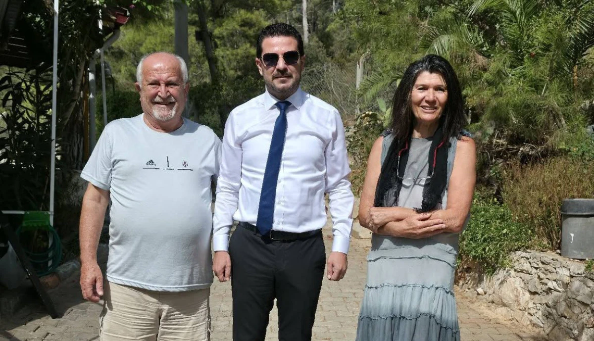 Emrah Irsık, Akb&uuml;k&rsquo;te Kapı Kapı Vatandaşın Nabzını Tuttu