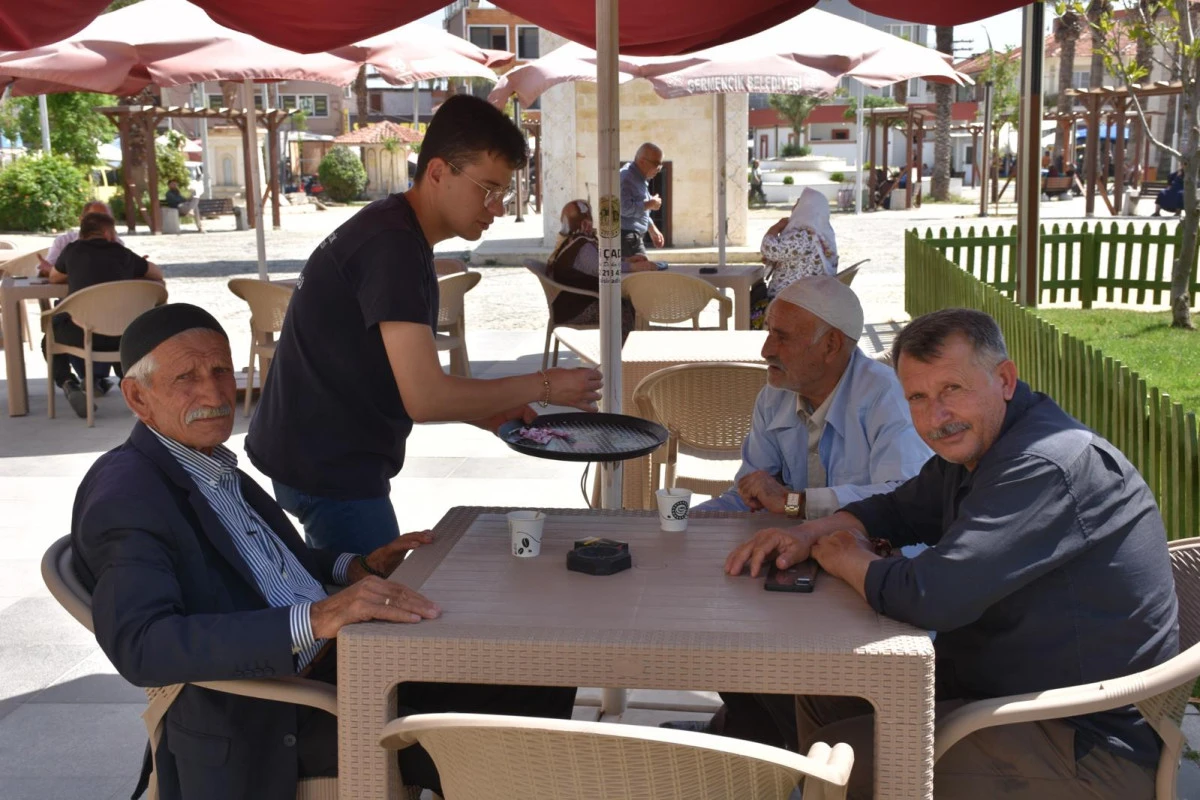 GERMENCİK BELEDİYESİ ÇAYI 1 LİRA YAPTI
