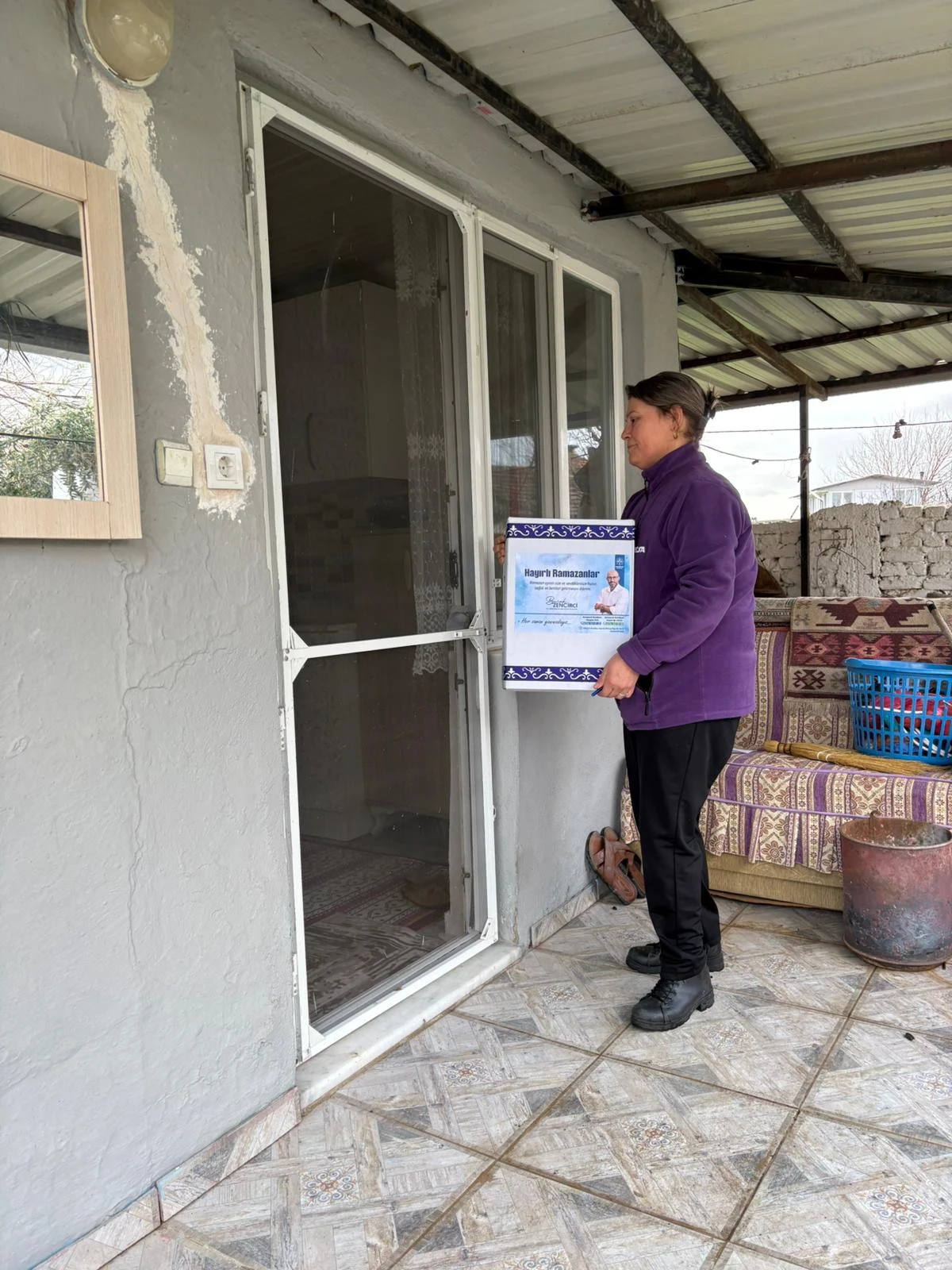 GERMENCİK BELEDİYESİ G&Ouml;N&Uuml;LLERE DOKUNMAYA DEVAM EDİYOR