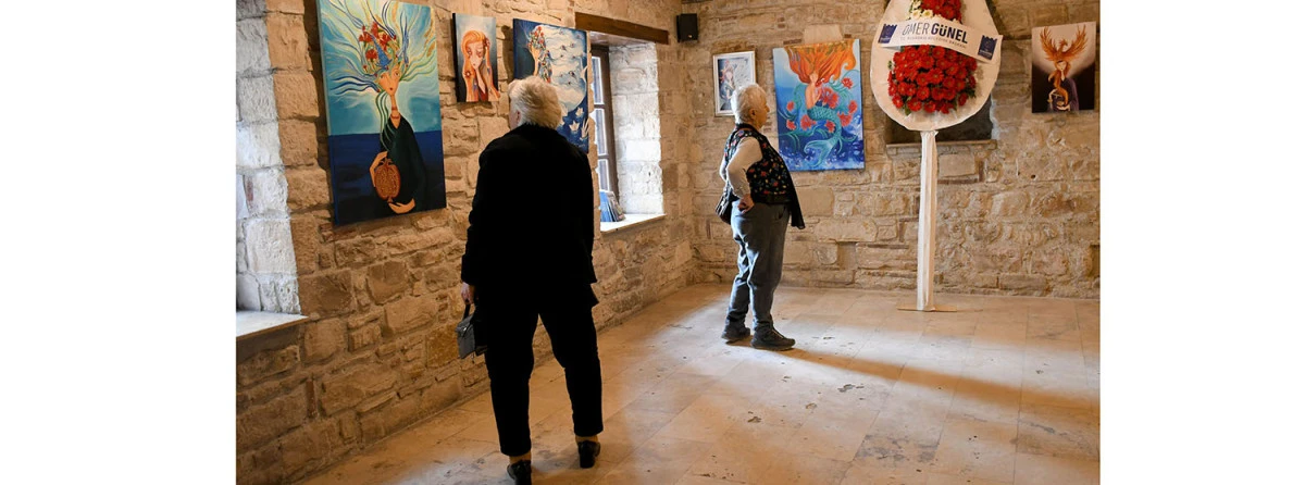 İBRAMAKİ SANAT GALERİSİ &lsquo;&Ccedil;İNİLERİN DANSI&rsquo; SERGİSİNE EV SAHİPLİĞİ YAPMAYA BAŞLADI