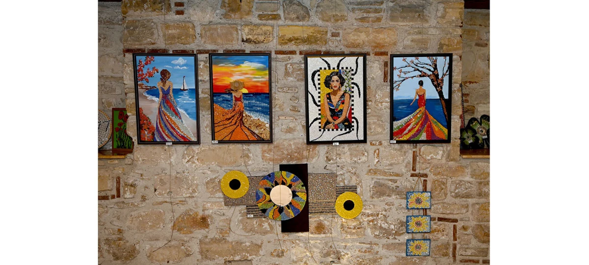 İBRAMAKİ SANAT GALERİSİ’NİN DUVARLARINI MOZAİK ESERLER SÜSLEMEYE BAŞLADI 