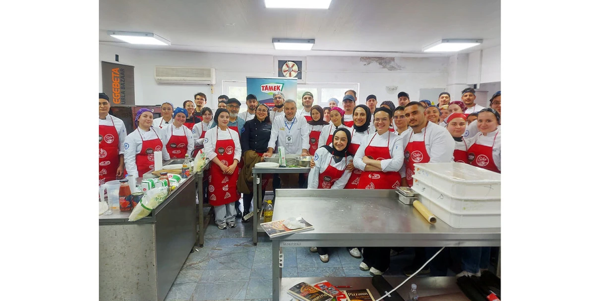 İTALYANLARI DİZE GETİREN ŞAMPİYONUN SIRRI AYDIN&rsquo;DA &Ccedil;&Ouml;Z&Uuml;LD&Uuml;: PİZZANIN EFESİ GEN&Ccedil;LERLE BULUŞTU!