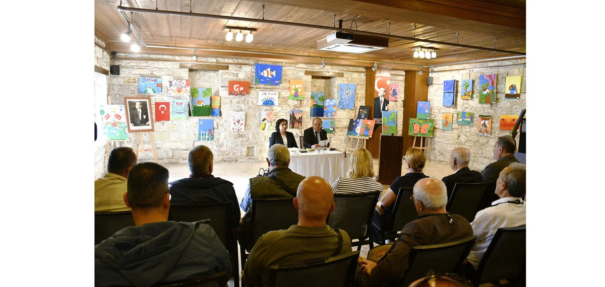 K&Ouml;Y ENSTİT&Uuml;LERİ MİRASI KUŞADASI&rsquo;NDA G&Uuml;&Ccedil;L&Uuml; MESAJLARLA ANILDI