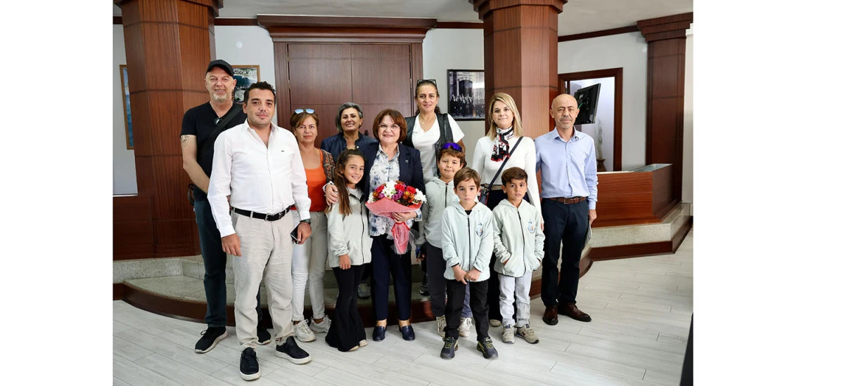 KÜÇÜK YELKENCİLERDEN, BAŞKAN HATİCE GENÇAY’A ANLAMLI ZİYARET