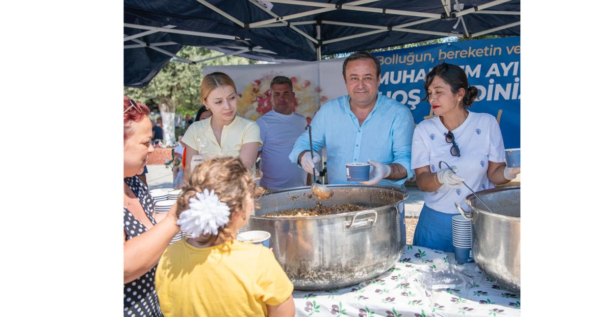 KUŞADASI BELEDİYESİ AŞURE BEREKETİNİ 6 BİN KİŞİ İLE PAYLAŞTI