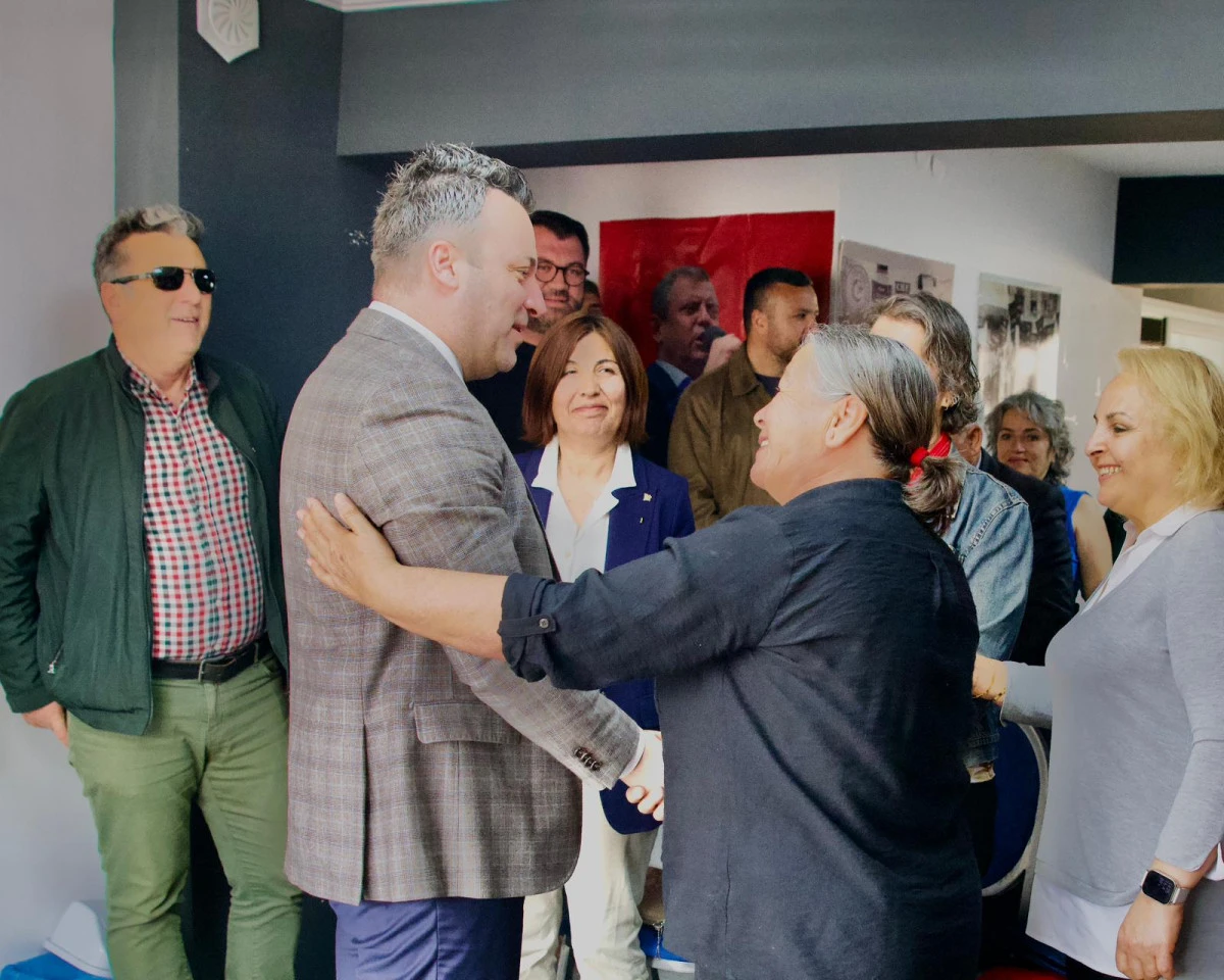 KUŞADASI BELEDİYESİ HEYETİNDEN DAVUTLAR&rsquo;A HİZMET &Ccedil;IKARMASI