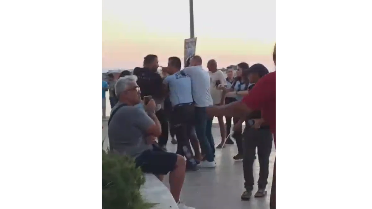 KUŞADASI BELEDİYESİ ZABITA MEMURUNU DARBEDEN DİLENCİ 2 KADIN TUTUKLANDI