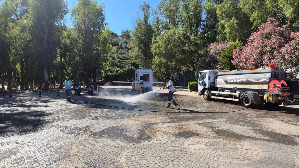 KUŞADASI BELEDİYESİ'NDEN ADAG&Ouml;L MESİRE ALANINA YAZ BAKIMI
