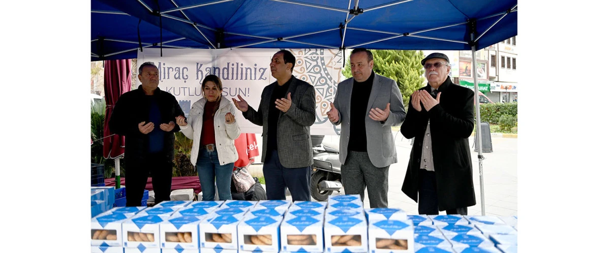 KUŞADASI BELEDİYESİ&rsquo;NDEN MİRA&Ccedil; KANDİLİ SİMİDİ İKRAMI