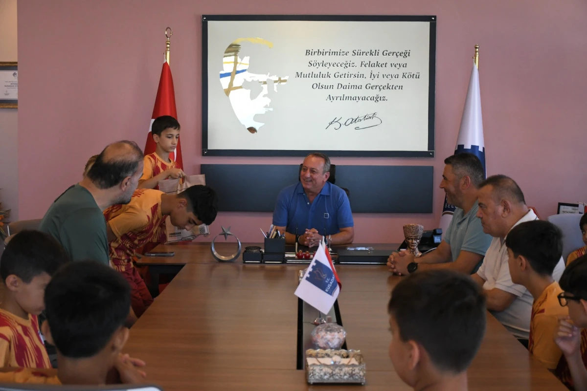 KUŞADASI BELEDİYESİ&rsquo;NİN G&Ouml;N&Uuml;L K&Ouml;PR&Uuml;S&Uuml; 9&rsquo;UNCU YILINDA