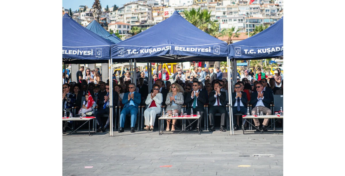 KUŞADASI’NDA 19 MAYIS COŞKUYLA KUTLANDI