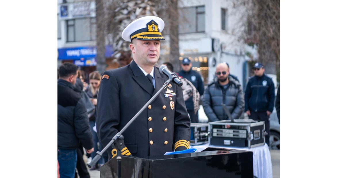 KUŞADASI&rsquo;NDA &Ccedil;ANAKKALE DENİZ ZAFERİ&rsquo;NİN 111. YILI KUTLANDI