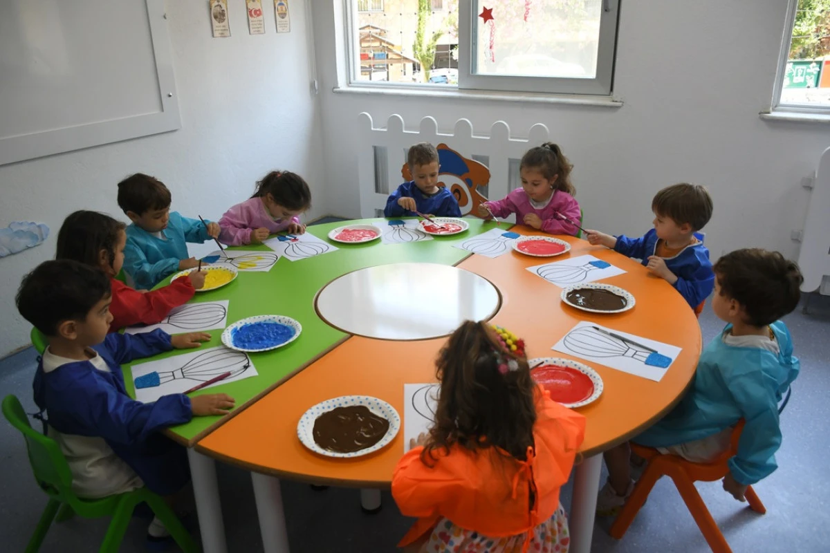 KUŞADASI&rsquo;NDA &Ccedil;OCUK KAHKAHALARI YAZ BOYUNCA DA DEVAM EDECEK