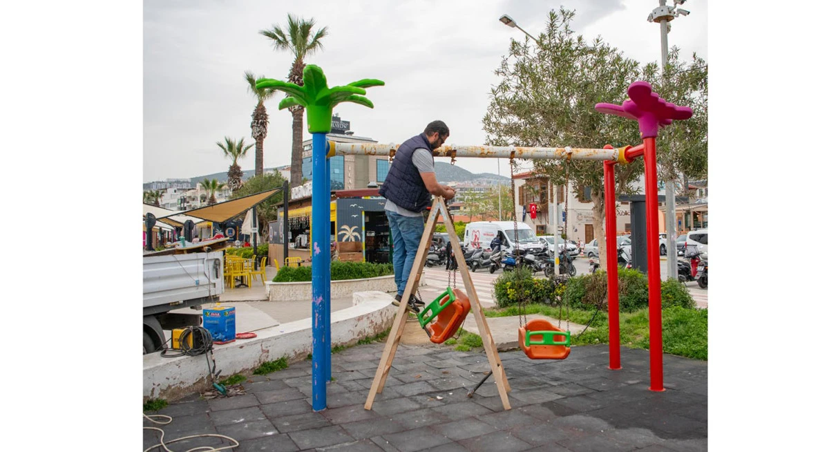 KUŞADASI&rsquo;NDA &Ccedil;OCUK PARKLARI BAHARA HAZIRLANIYOR