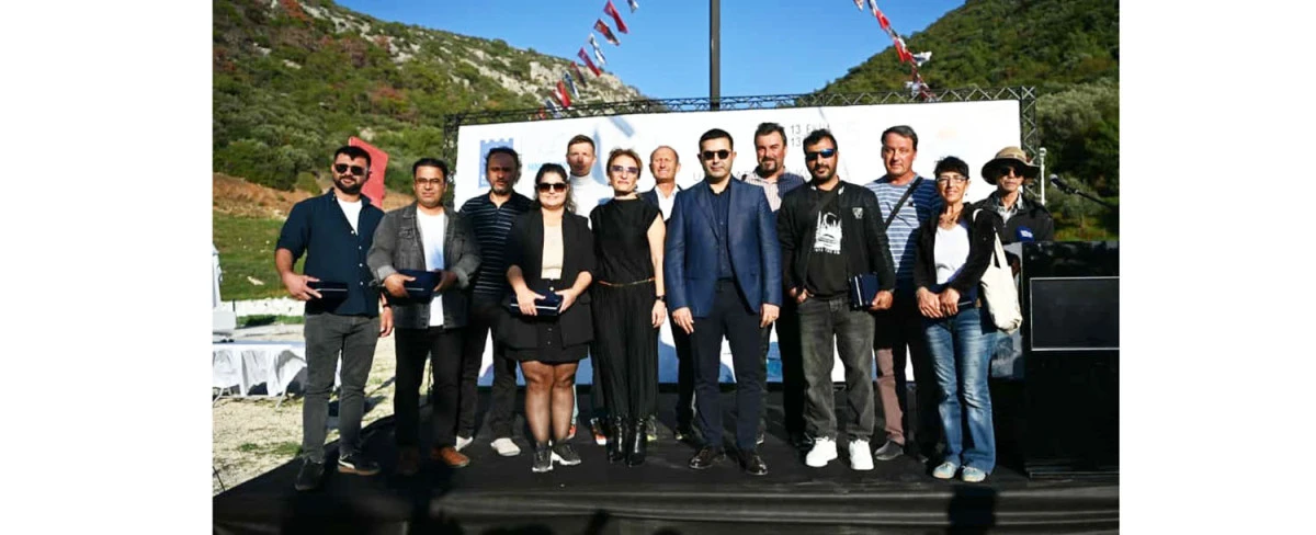 KUŞADASI’NDA MERMER BLOKLAR ‘ADALET’ TEMASIYLA ŞEKİLLENDİ