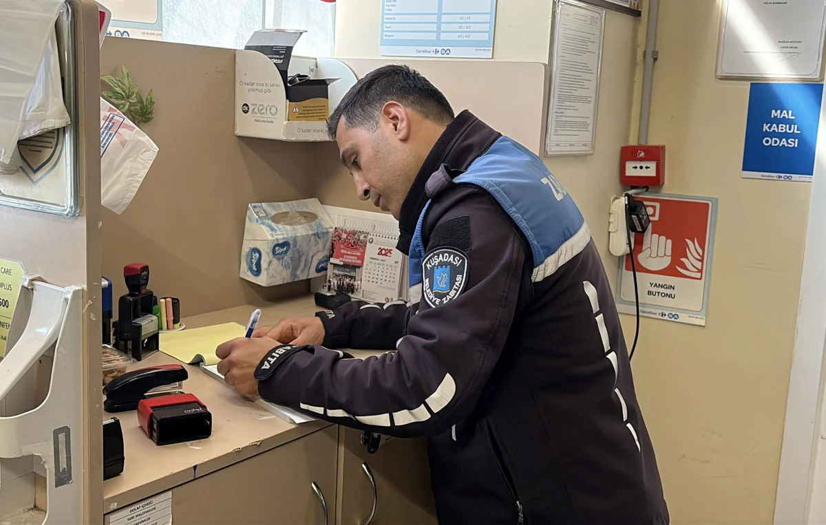 KUŞADASI’NDA ZABITA EKİPLERİNDEN ZİNCİR MARKETLERE SIKI DENETİM!