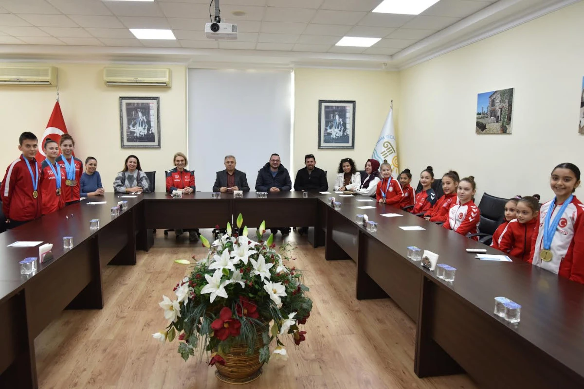 MADALYALI SPORCULARDAN DTO YA ZİYARET