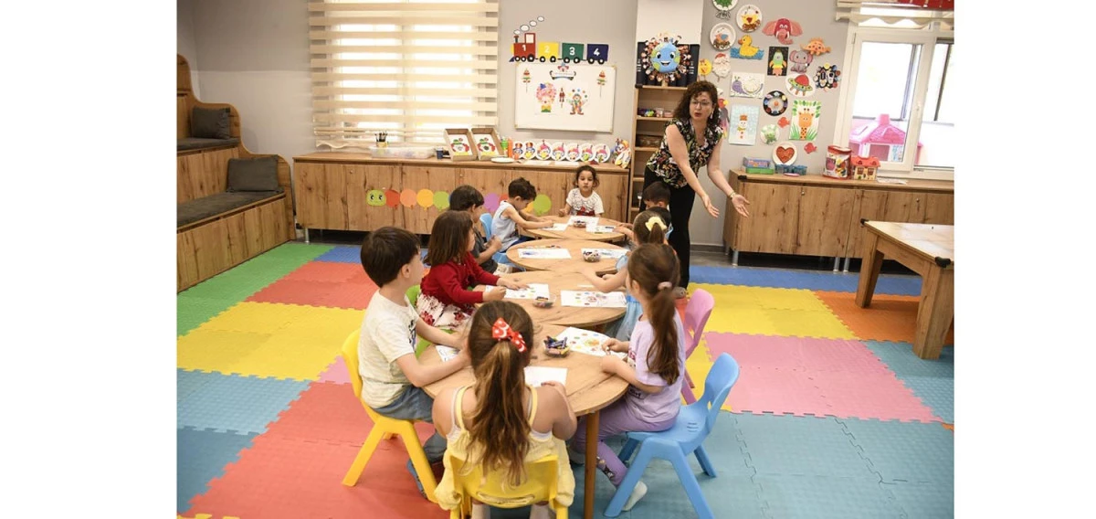 MİNİKLERİN NEŞESİ ANNE BABA &Ccedil;OCUK MERKEZİ&rsquo;NDE Y&Uuml;KSELDİ