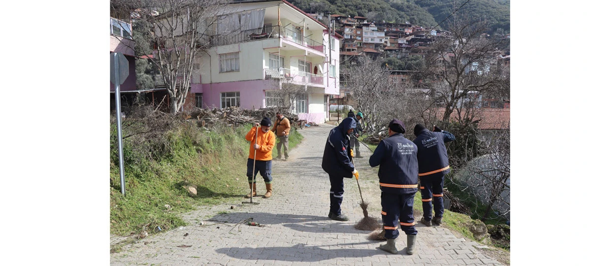 NAZİLLİ BELEDİYESİ&rsquo;NDEN 82 MAHALLEDE BAYRAM TEMİZLİĞİ 