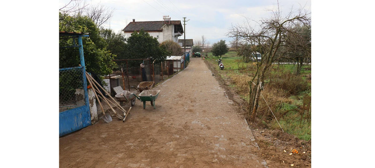 NAZİLLİ BELEDİYESİ&rsquo;NDEN ARSLANLI&rsquo;DA YOL &Ccedil;ALIŞMASI