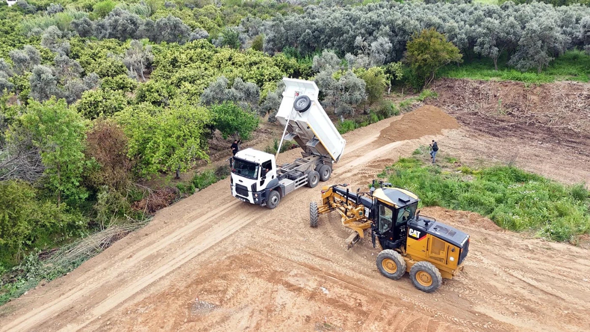NAZİLLİ BELEDİYESİ&rsquo;NDEN DALLICA&rsquo;YA YENİ YOL