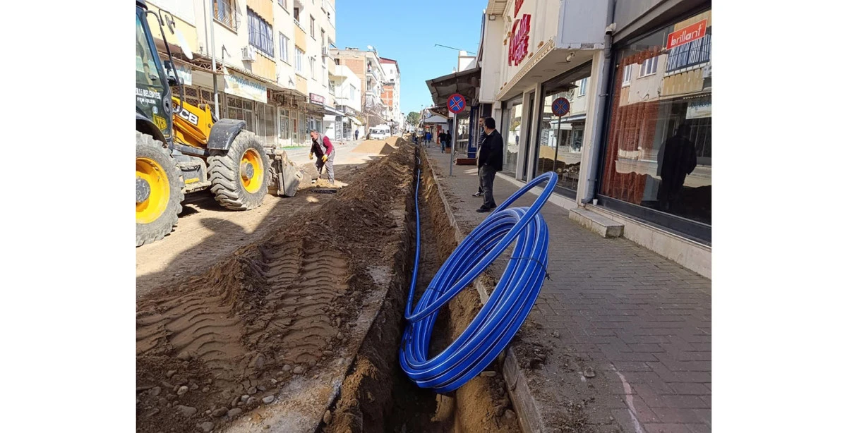 NAZİLLİ BELEDİYESİ&rsquo;NDEN &Ouml;RNEK &Ccedil;ALIŞMA:  50 YILLIK İYİ SU HATTI YENİLENDİ