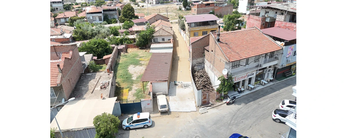 NAZİLLİ&rsquo;DE BİR YOL DAHA YENİLENDİ BELEDİYE EKİPLERİ DUR DURAK BİLMİYOR