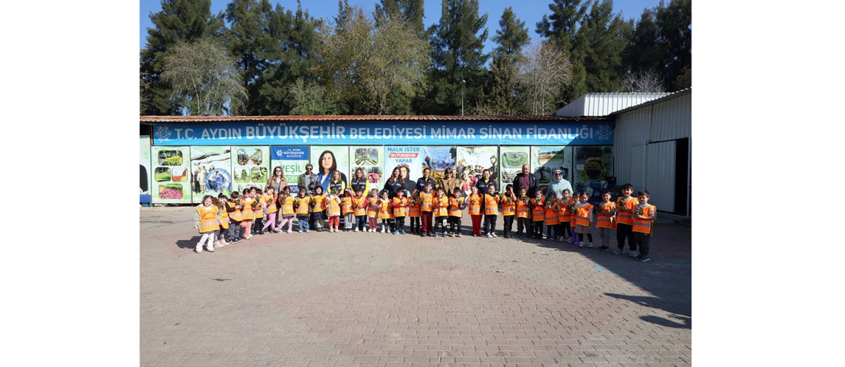 &Ouml;ĞRENCİLER BAŞKAN &Ccedil;ER&Ccedil;İOĞLU İLE DOĞA SEVGİSİNİ &Ouml;ĞRENİYOR