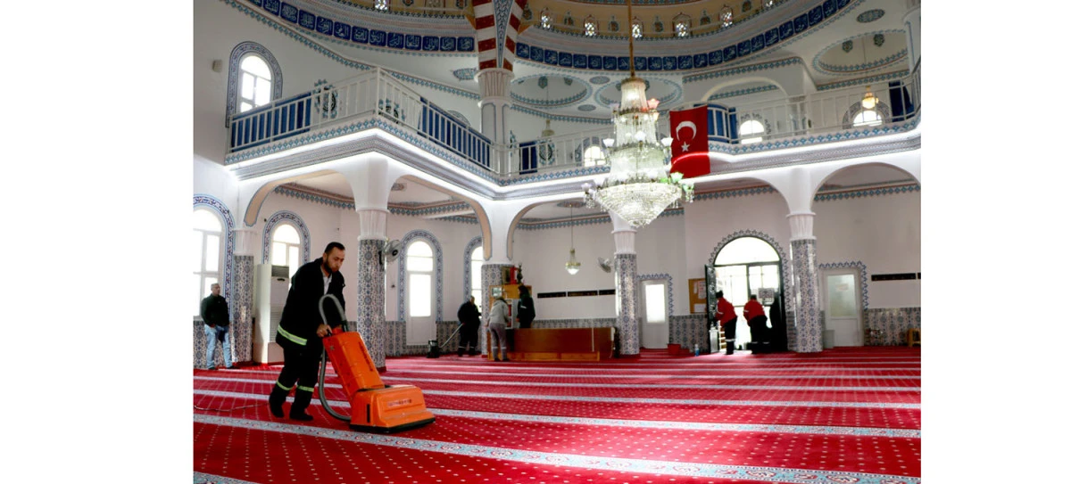 S&Ouml;KE BELEDİYESİ&rsquo;NDEN RAMAZAN &Ouml;NCESİ CAMİLERDE KAPSAMLI TEMİZLİK 