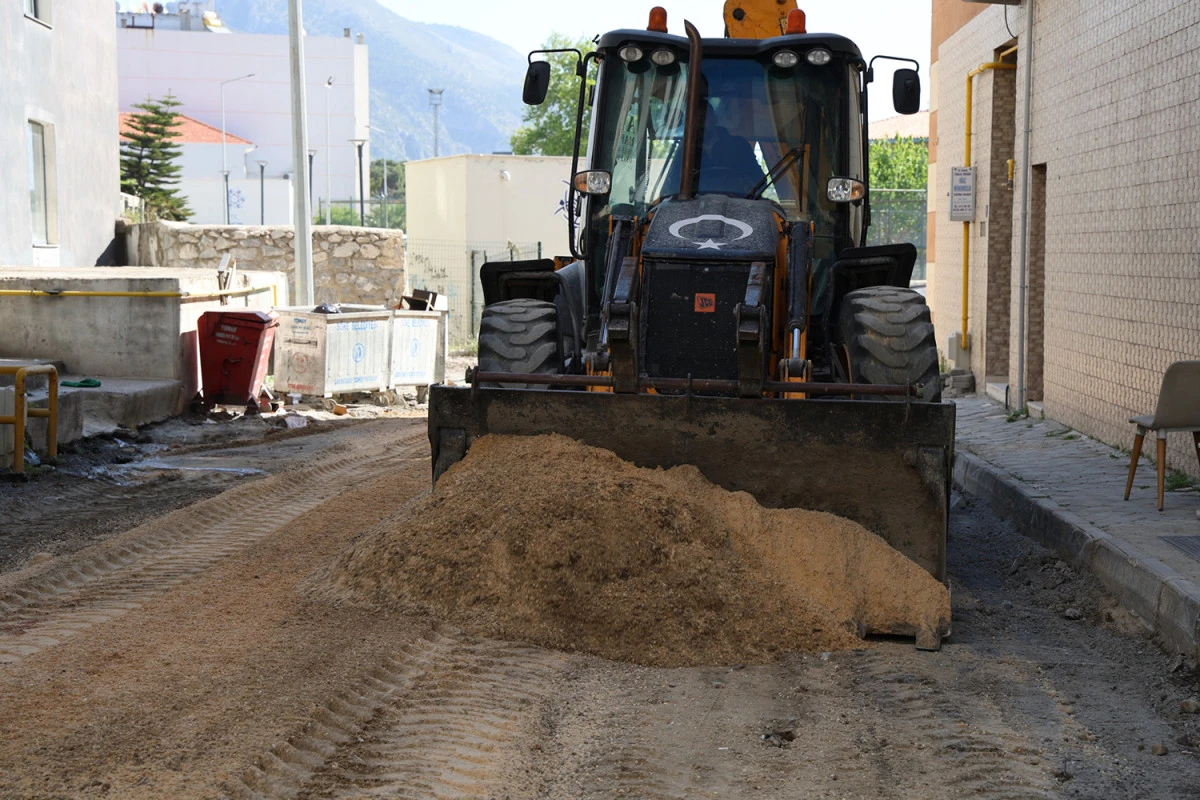 S&Ouml;KE BELEDİYESİ&rsquo;NİN YOL YENİLEME HAMLESİ DİKKAT &Ccedil;EKİYOR