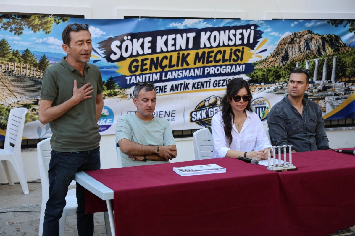 S&Ouml;KE'DE GEN&Ccedil;LER PRİENE ANTİK KENTİ&rsquo;NDE TARİHLE BULUŞTU