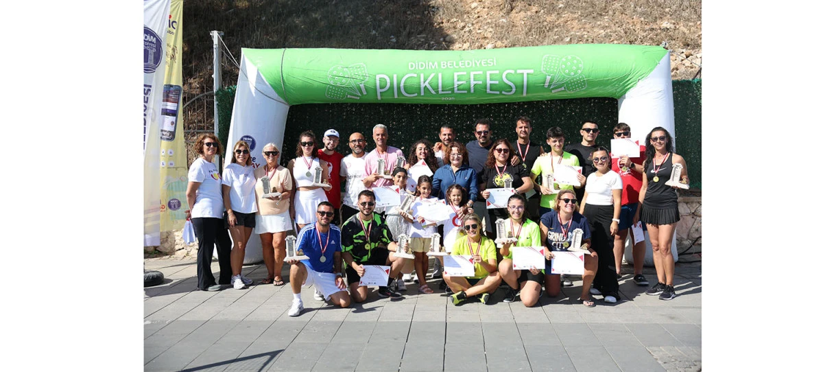 TARİHE GEÇEN BİR İLK: PICKLEFEST DİDİM’DE SPORUN KALBİ ATTI!