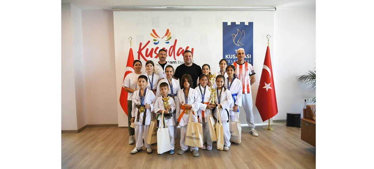 TATAMİNİN ŞAMPİYONLARI BAŞARILARINI BAŞKAN VEKİLİ TAHSİN DEMİRTAŞ İLE PAYLAŞTI