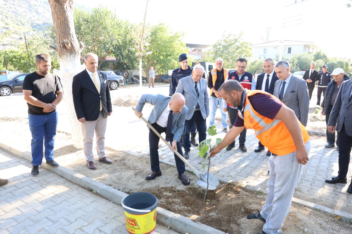 Vali Varol, Başkan Kaya&rsquo;nın Dereağzı&rsquo;ndaki Projelerini Yerinde İnceledi